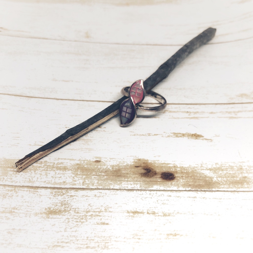 Two Toned Leaf Ring